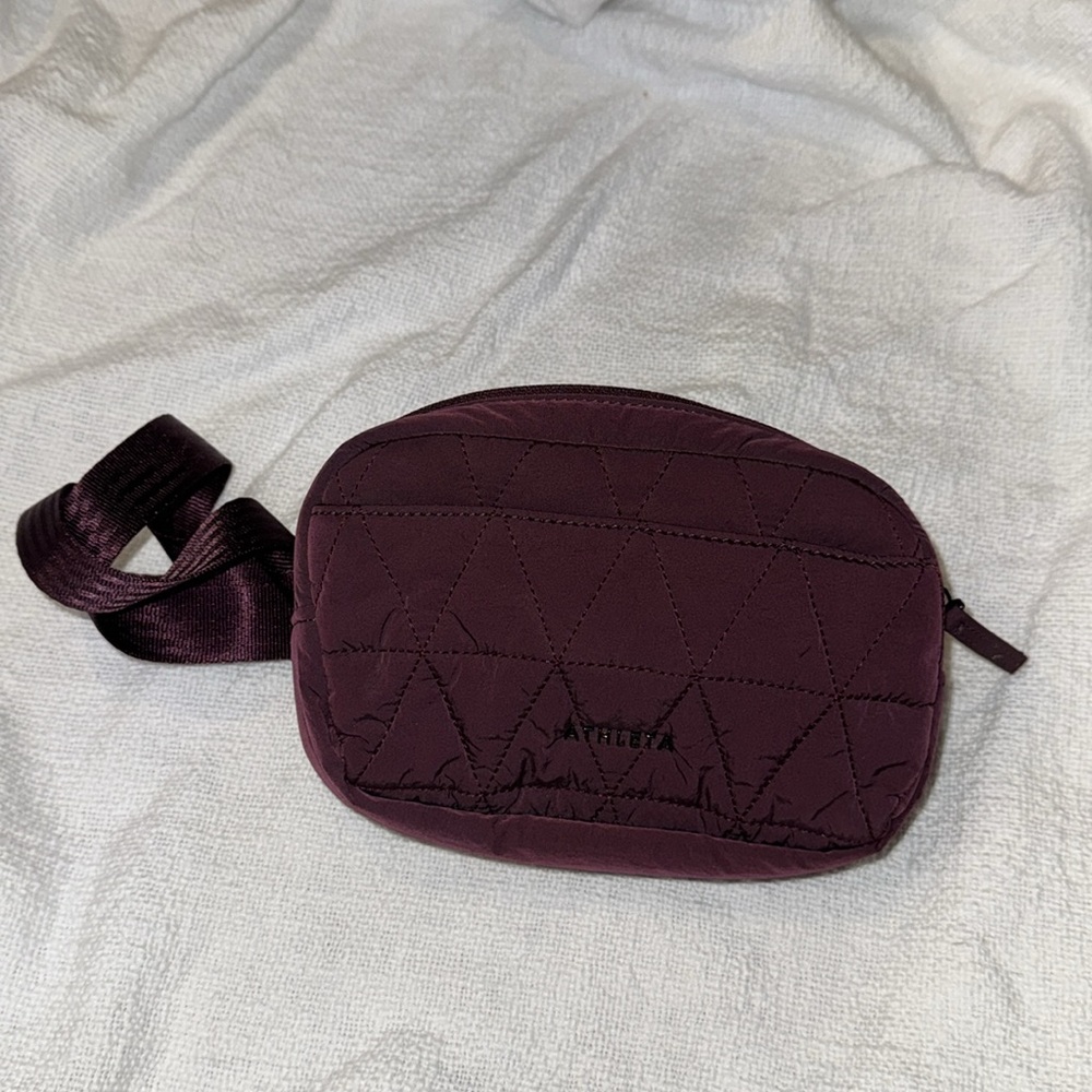 Athleta Quilted Crossbody belt bag